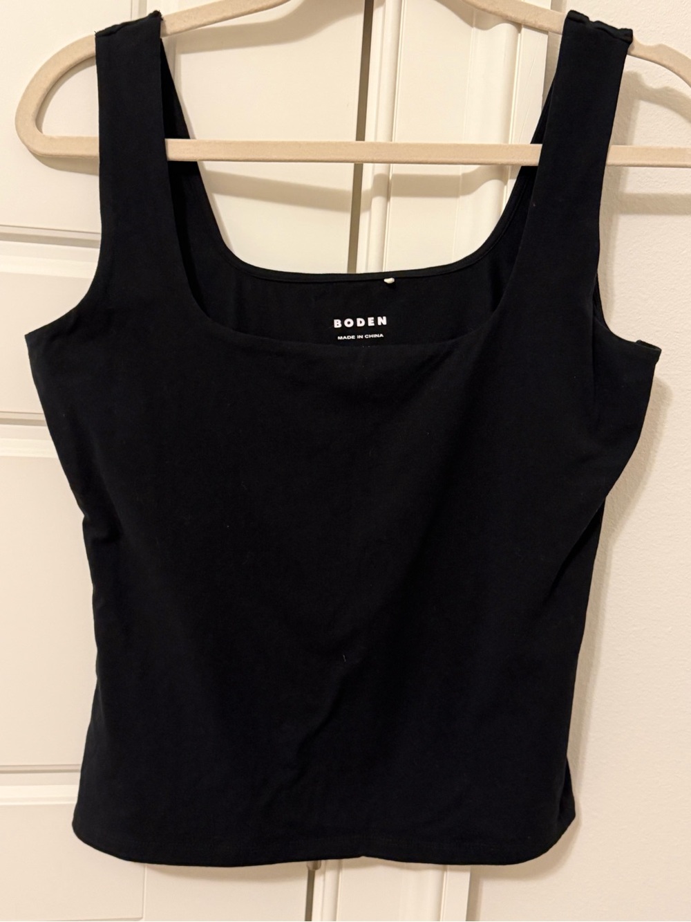Boden Black Scoop-Neck Wide-Strap Tank Top